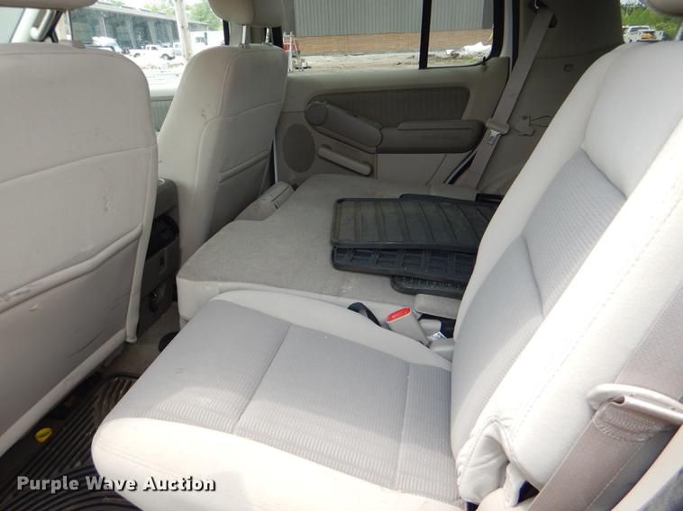 image for item DE3571 2007 Ford Explorer SUV