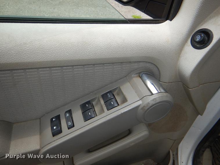 image for item DE3571 2007 Ford Explorer SUV