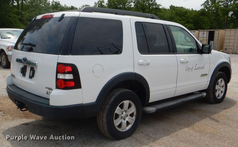 image for item DE3573 2007 Ford Explorer SUV