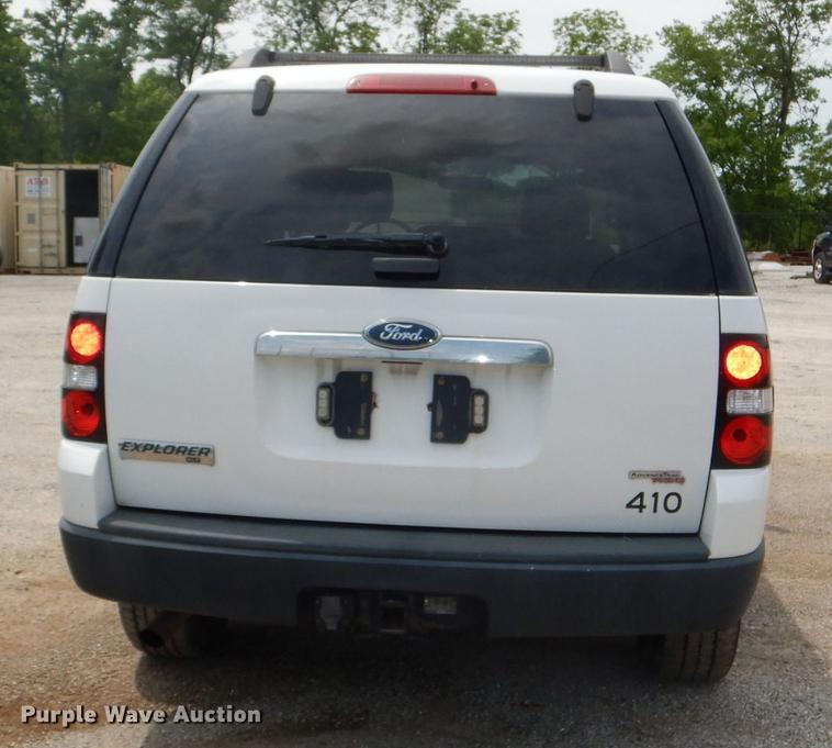 image for item DE3573 2007 Ford Explorer SUV