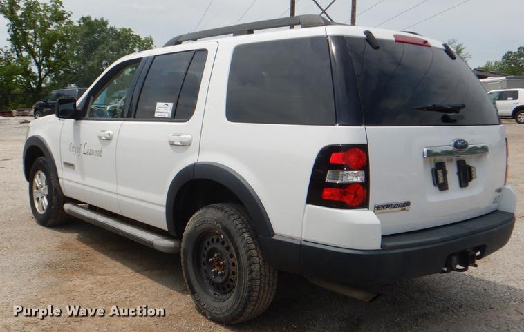image for item DE3573 2007 Ford Explorer SUV