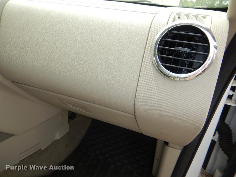 image for item DE3573 2007 Ford Explorer SUV