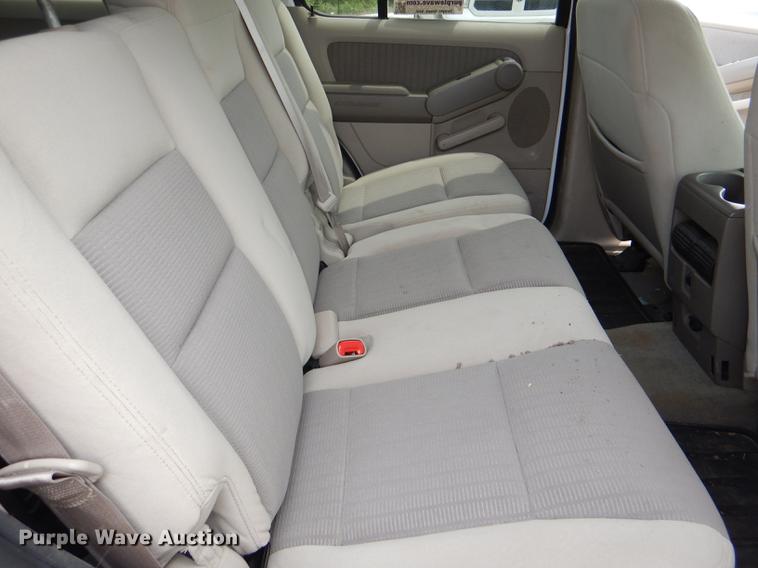 image for item DE3573 2007 Ford Explorer SUV
