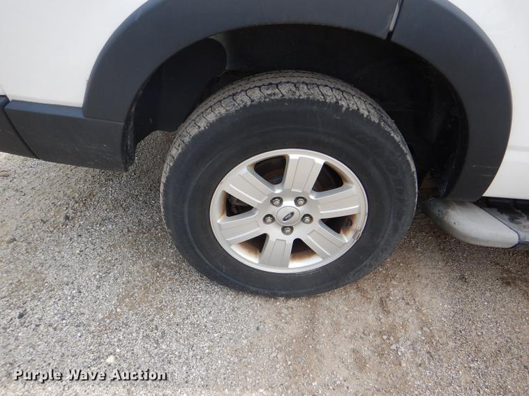 image for item DE3573 2007 Ford Explorer SUV