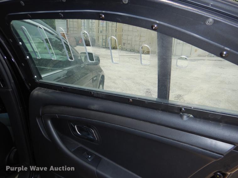 image for item DE3575 2015 Ford Taurus Police