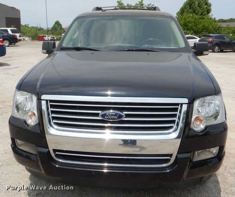 image for item DE3576 2010 Ford Explorer SUV