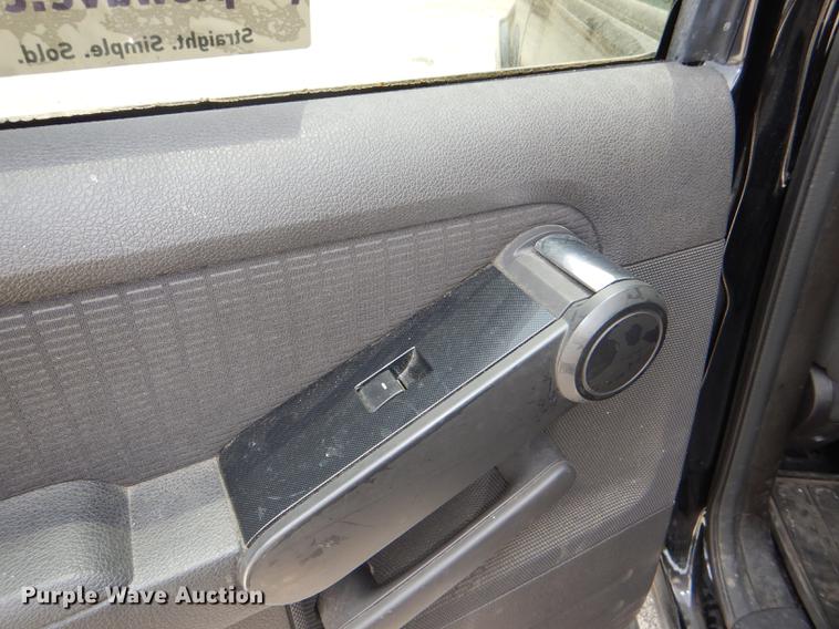 image for item DE3576 2010 Ford Explorer SUV