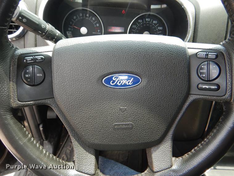image for item DE3576 2010 Ford Explorer SUV