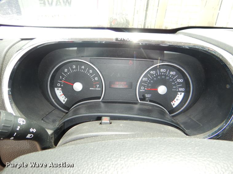 image for item DE3576 2010 Ford Explorer SUV