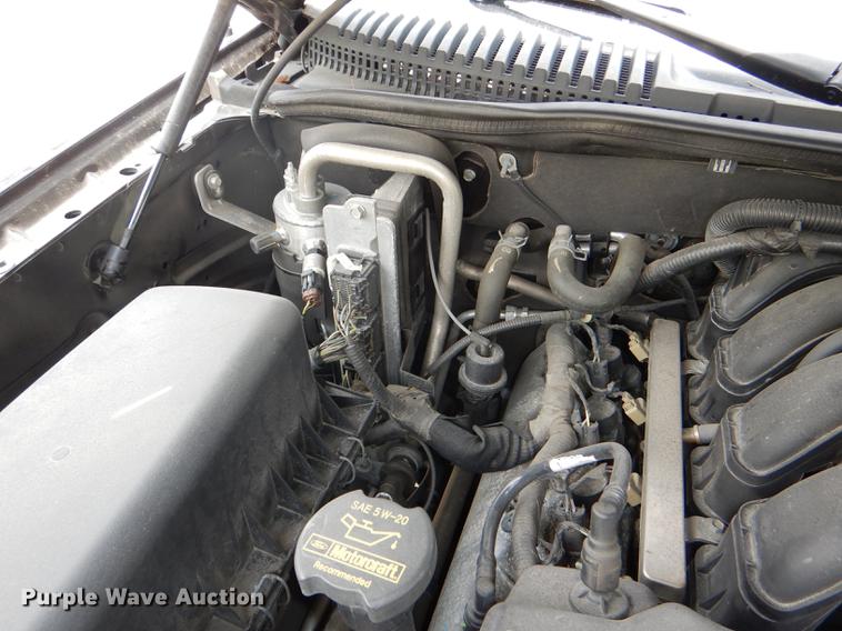 image for item DE3576 2010 Ford Explorer SUV