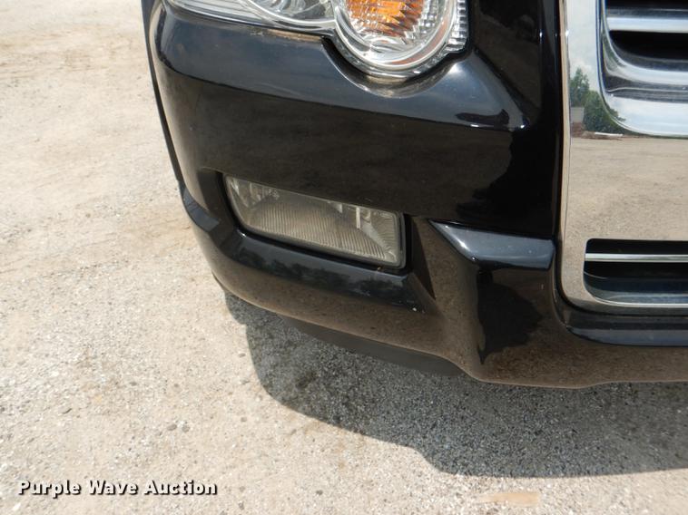 image for item DE3576 2010 Ford Explorer SUV