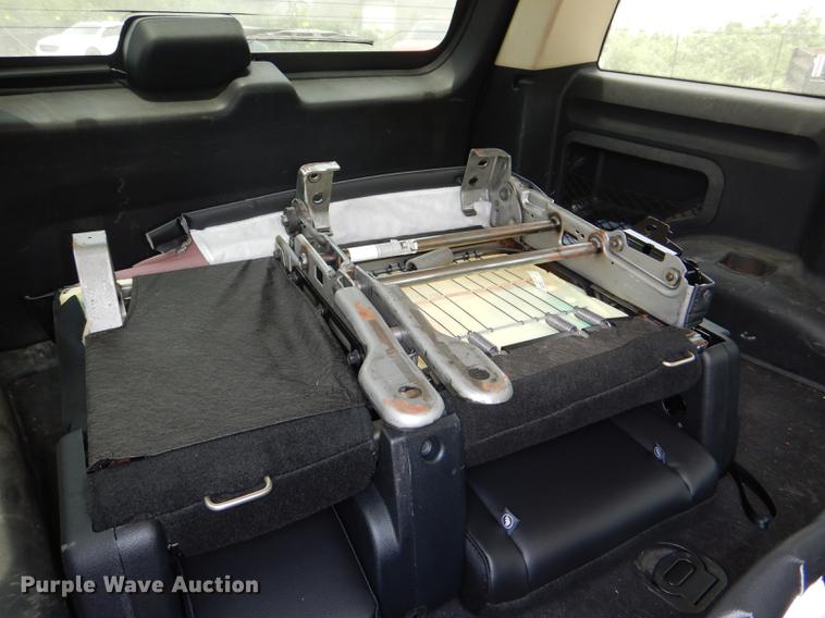 image for item DE3576 2010 Ford Explorer SUV