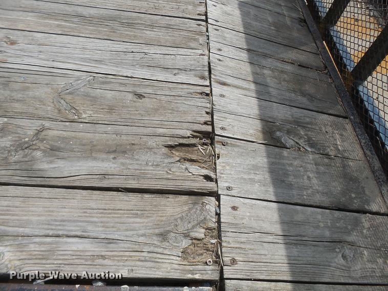 image for item DE7781 2010 Gold Star utility trailer