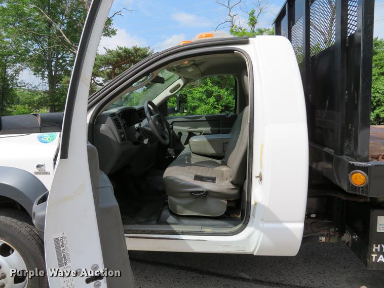image for item DE8127 2009 Dodge Ram 4500 dump flatbed truck