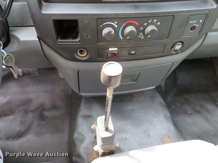 image for item DE8127 2009 Dodge Ram 4500 dump flatbed truck