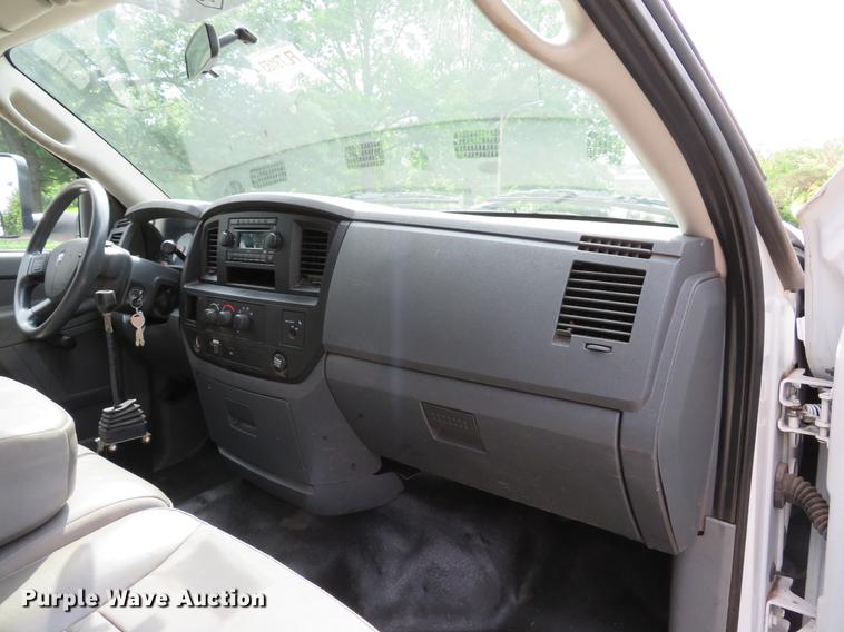 image for item DE8127 2009 Dodge Ram 4500 dump flatbed truck