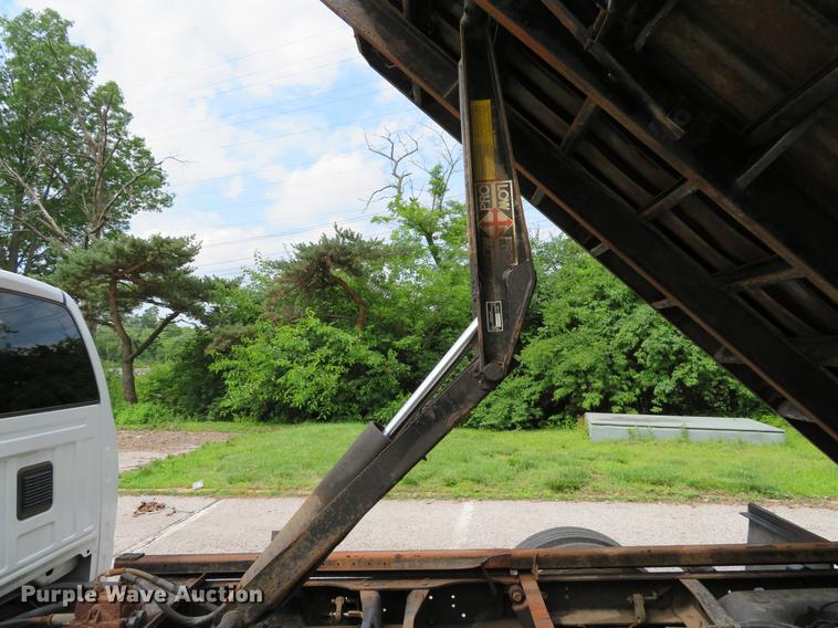 image for item DE8127 2009 Dodge Ram 4500 dump flatbed truck