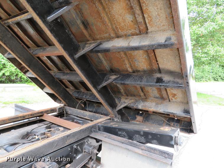 image for item DE8127 2009 Dodge Ram 4500 dump flatbed truck
