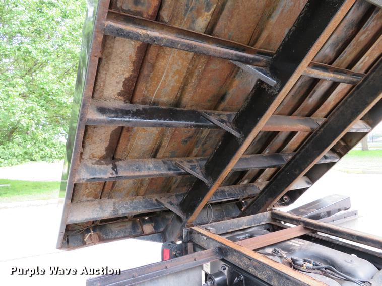 image for item DE8127 2009 Dodge Ram 4500 dump flatbed truck