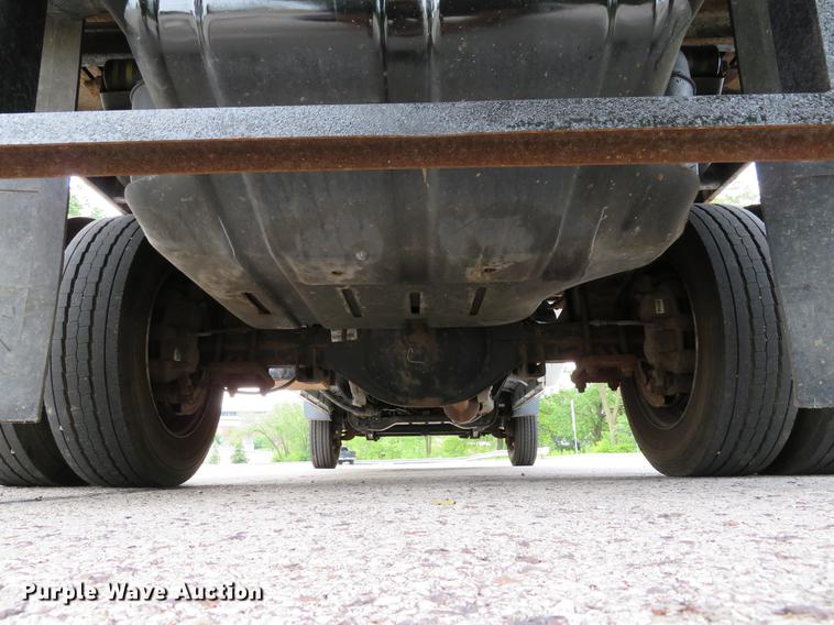 image for item DE8127 2009 Dodge Ram 4500 dump flatbed truck