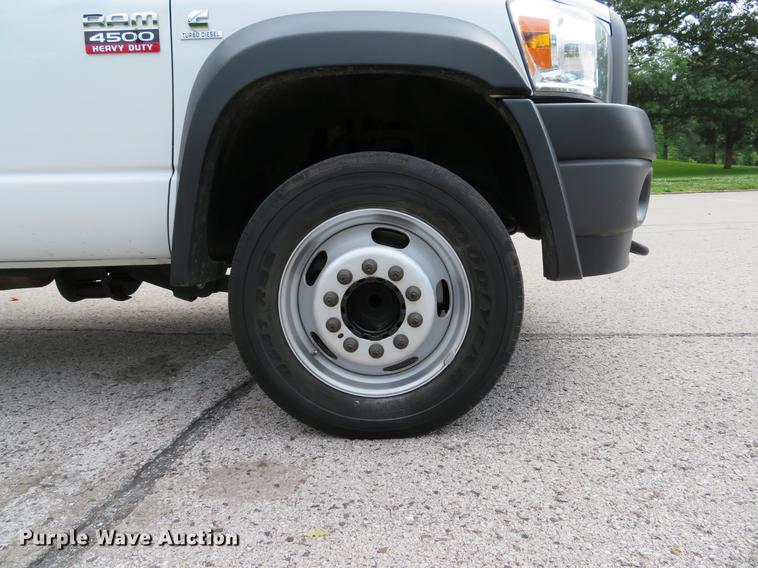 image for item DE8127 2009 Dodge Ram 4500 dump flatbed truck