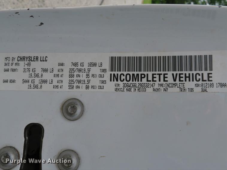 image for item DE8127 2009 Dodge Ram 4500 dump flatbed truck