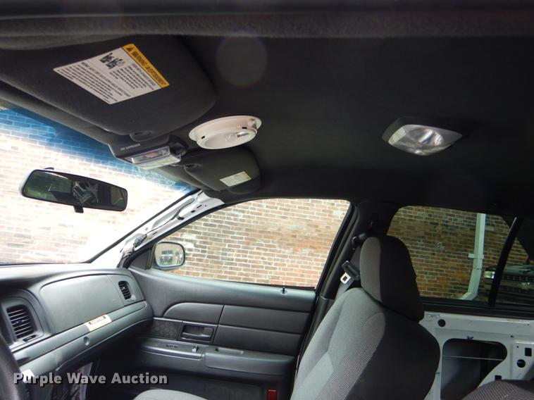 image for item DE8339 2009 Ford Crown Victoria Police Interceptor