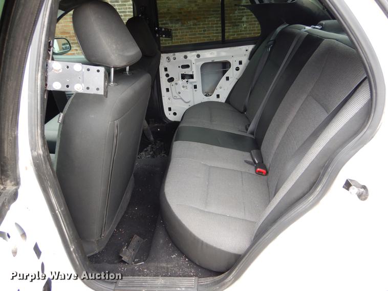 image for item DE8339 2009 Ford Crown Victoria Police Interceptor
