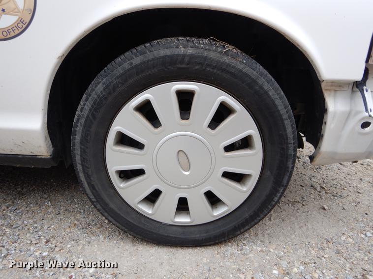 image for item DE8339 2009 Ford Crown Victoria Police Interceptor