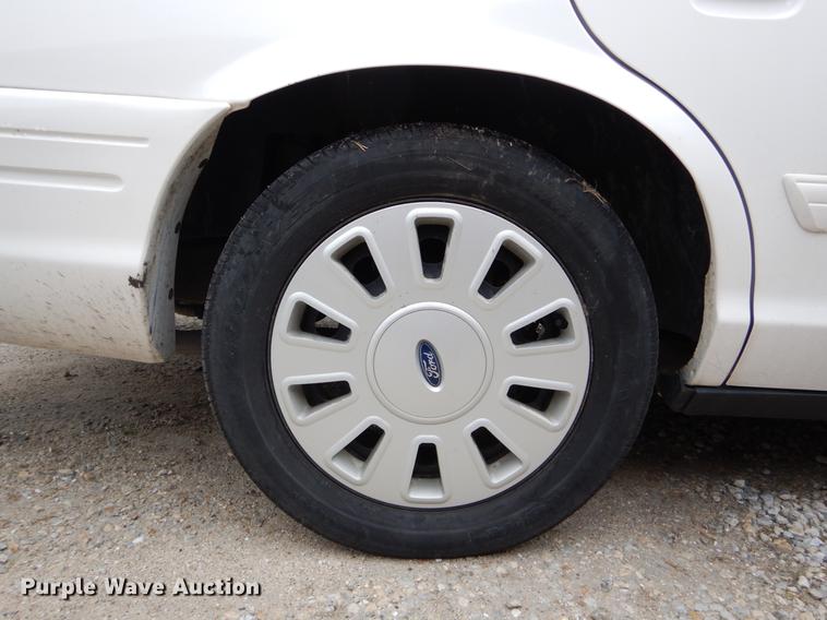 image for item DE8339 2009 Ford Crown Victoria Police Interceptor