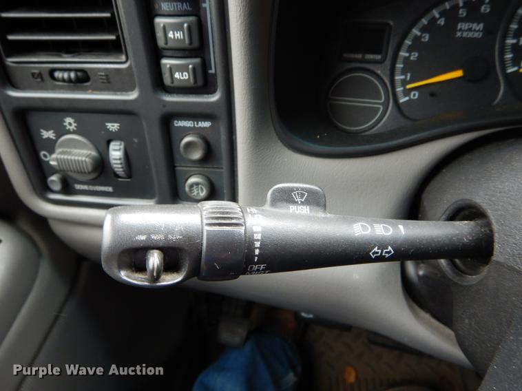 image for item DE8340 2000 Chevrolet Silverado 1500 LS Ext. Cab pickup truck