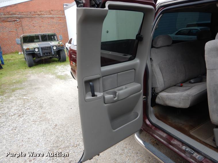 image for item DE8340 2000 Chevrolet Silverado 1500 LS Ext. Cab pickup truck