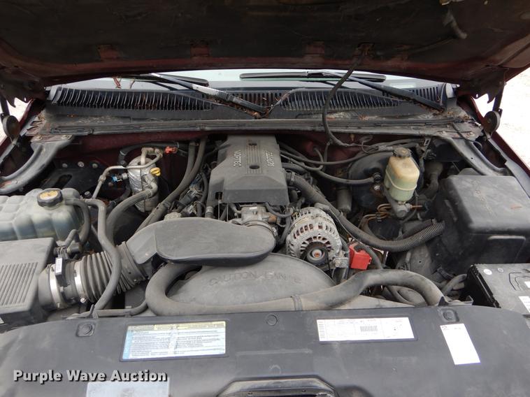 image for item DE8340 2000 Chevrolet Silverado 1500 LS Ext. Cab pickup truck