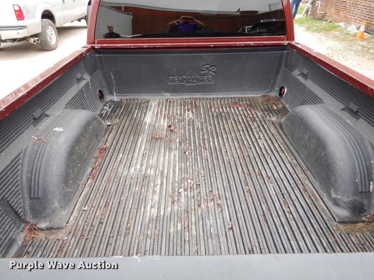 image for item DE8340 2000 Chevrolet Silverado 1500 LS Ext. Cab pickup truck