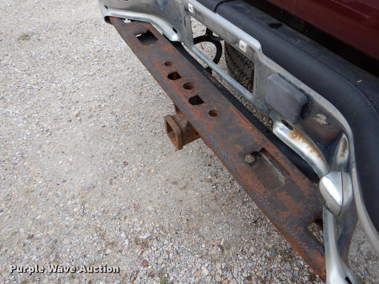 image for item DE8340 2000 Chevrolet Silverado 1500 LS Ext. Cab pickup truck