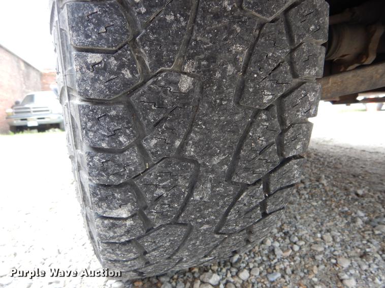 image for item DE8340 2000 Chevrolet Silverado 1500 LS Ext. Cab pickup truck