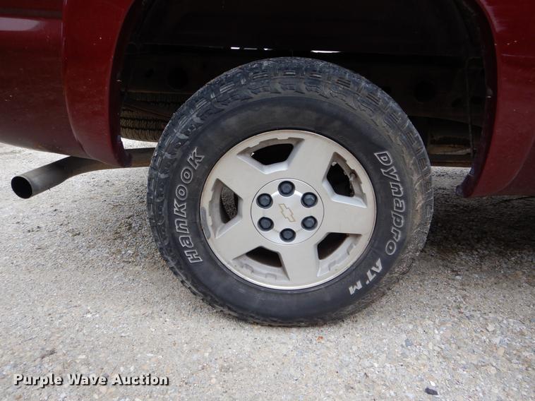 image for item DE8340 2000 Chevrolet Silverado 1500 LS Ext. Cab pickup truck