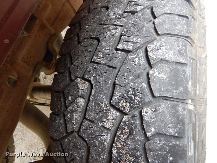 image for item DE8340 2000 Chevrolet Silverado 1500 LS Ext. Cab pickup truck