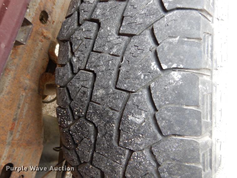 image for item DE8340 2000 Chevrolet Silverado 1500 LS Ext. Cab pickup truck