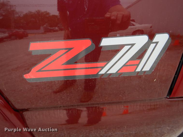 image for item DE8340 2000 Chevrolet Silverado 1500 LS Ext. Cab pickup truck