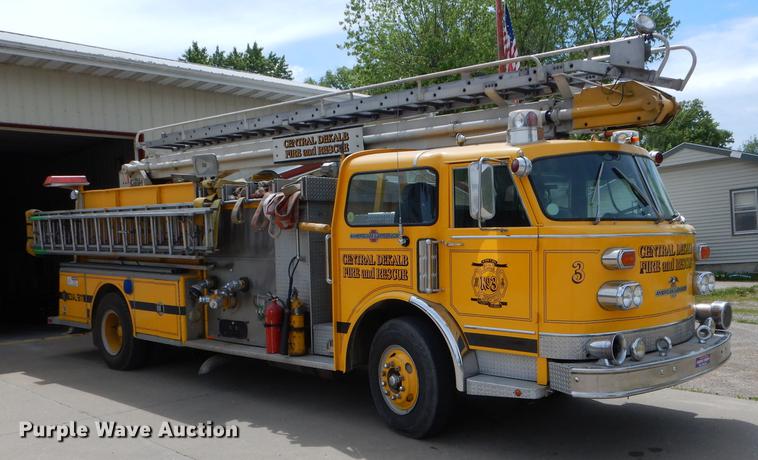 image for item DE8449 1978 American Lafrance ladder fire truck