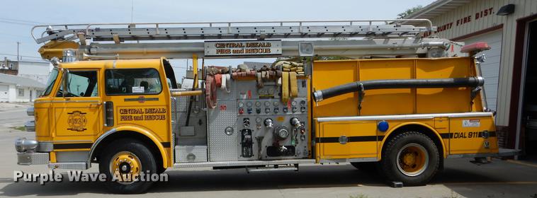 image for item DE8449 1978 American Lafrance ladder fire truck