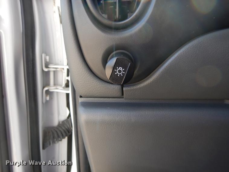 image for item DE8455 2008 Ford E350 Super Duty shuttle bus