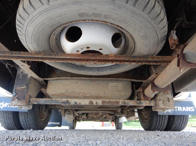 image for item DE8455 2008 Ford E350 Super Duty shuttle bus