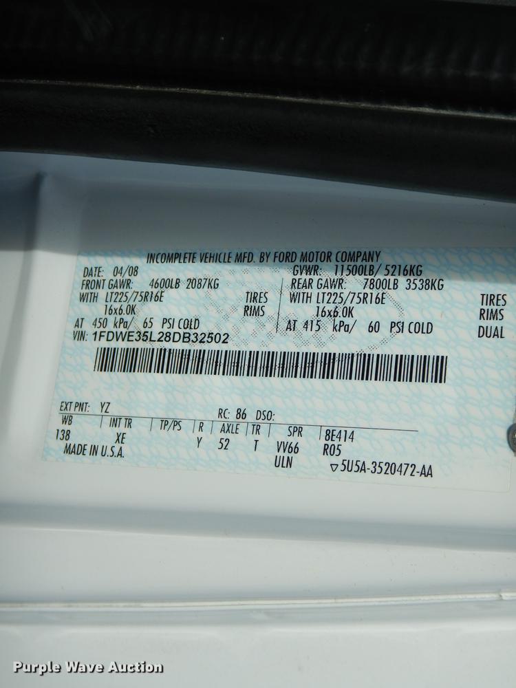 image for item DE8455 2008 Ford E350 Super Duty shuttle bus