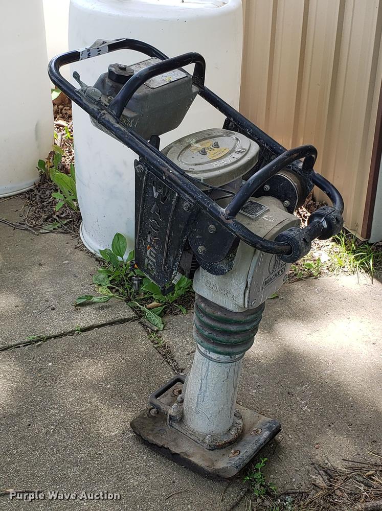 image for item DF3492 1998 Wacker BS52Y plate compactor