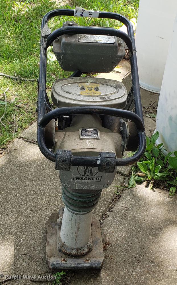 image for item DF3492 1998 Wacker BS52Y plate compactor