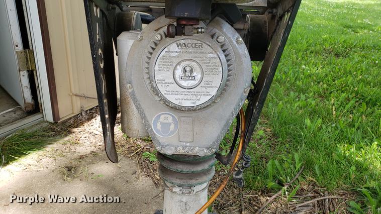 image for item DF3492 1998 Wacker BS52Y plate compactor