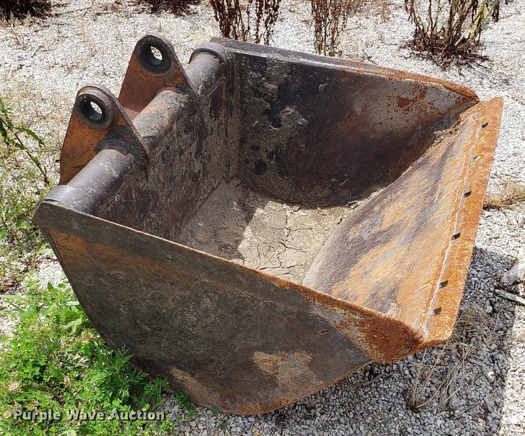 image for item DF3494 36"W backhoe bucket