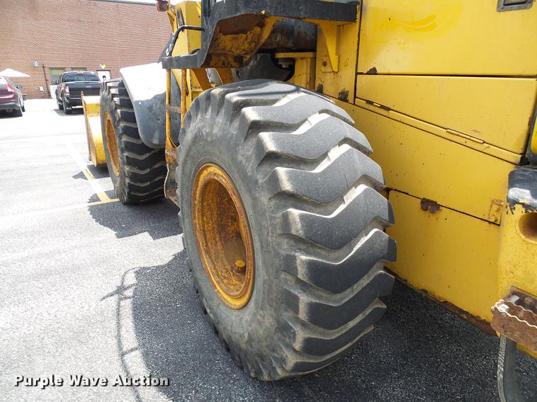 image for item DF7332 2006 John Deere 544J wheel loader